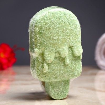Бомбочка для ванны "Мороженка" с ароматом яблока, зелёная