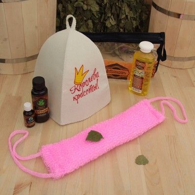 Набор для бани в косметичке "Королева красоты" шапка, масло, ароматизатор, шампунь, мочалка
