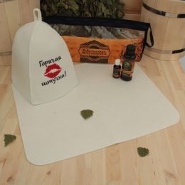 Набор для бани в косметичке "Горячая штучка" шапка, коврик, масло, ароматизатор